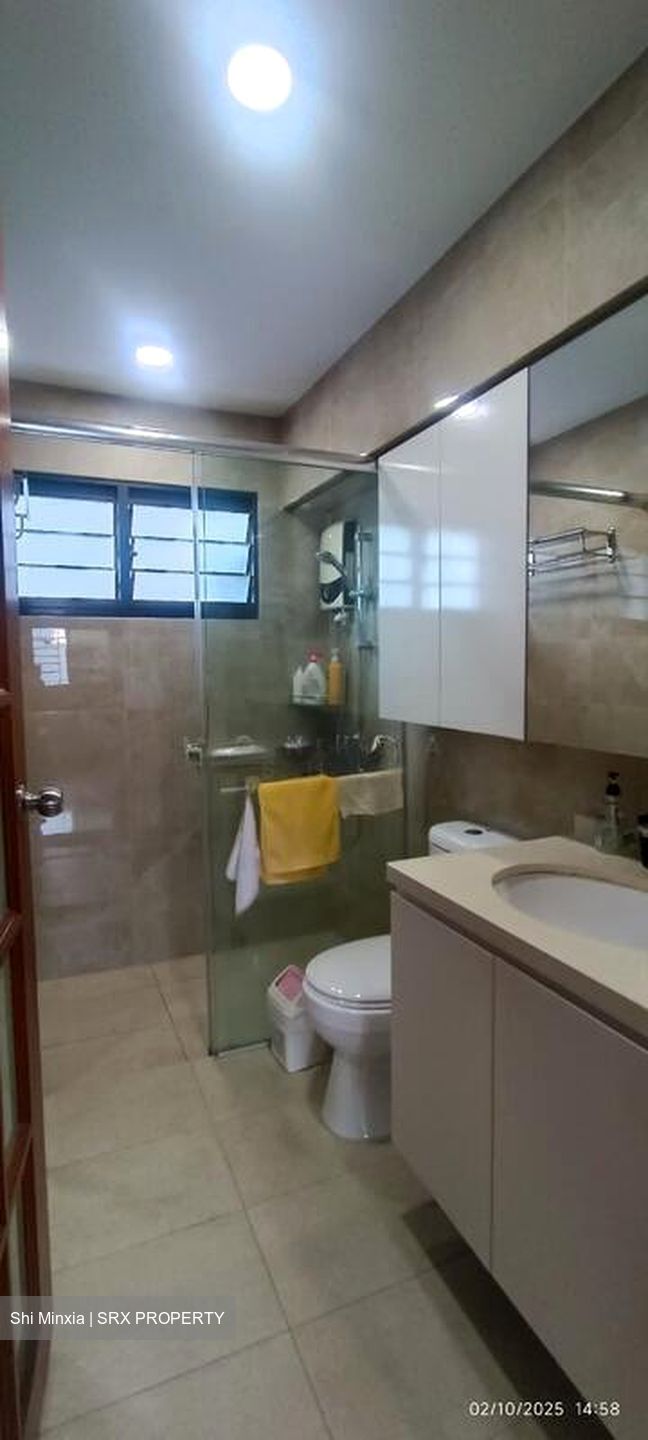 Blk 286B Toh Guan Road (Jurong East), HDB Executive #496085141